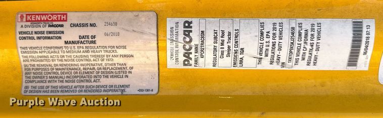 image for item EK0590 2019 Kenworth T680 semi truck