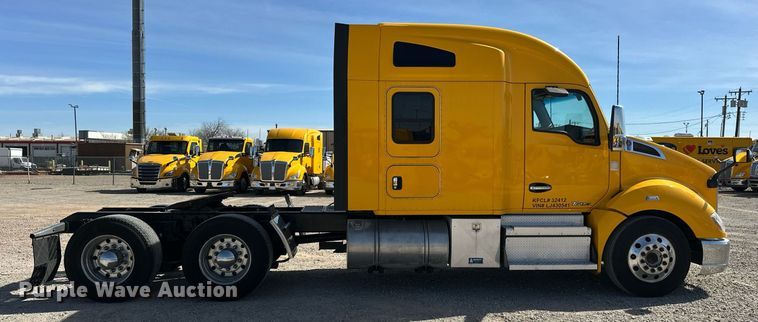 image for item EK0591 2020 Kenworth T680 semi truck