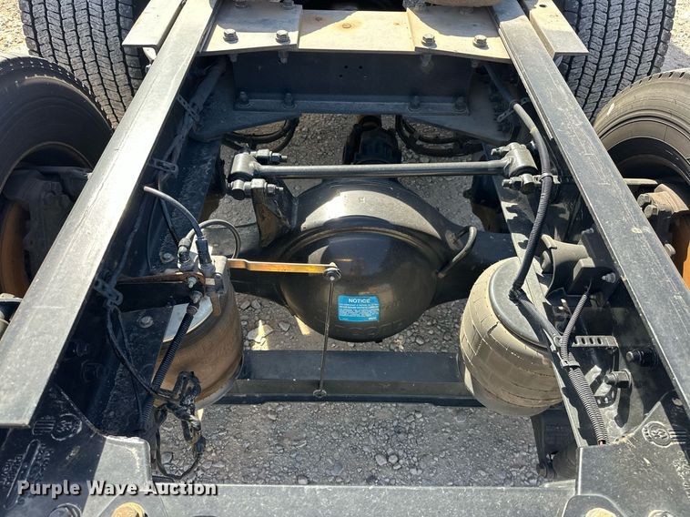 image for item EK0591 2020 Kenworth T680 semi truck