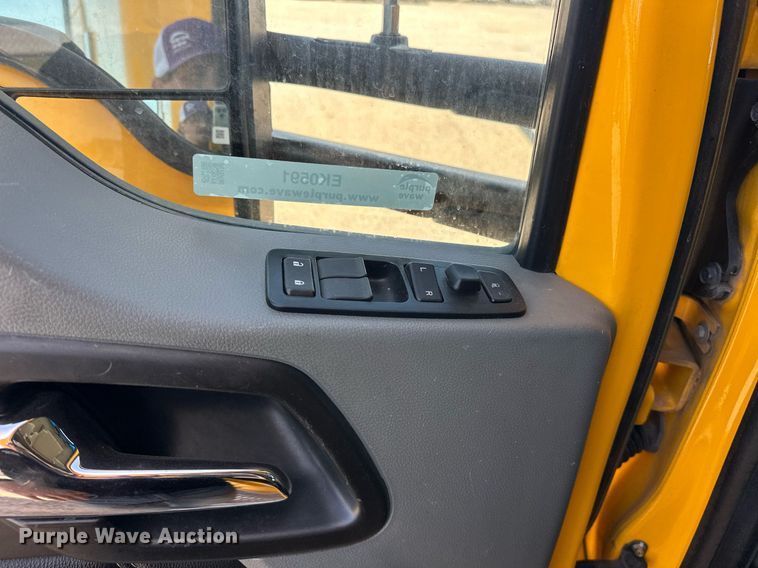 image for item EK0591 2020 Kenworth T680 semi truck