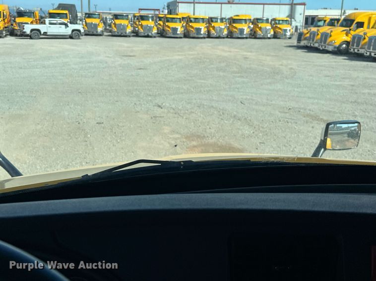 image for item EK0591 2020 Kenworth T680 semi truck