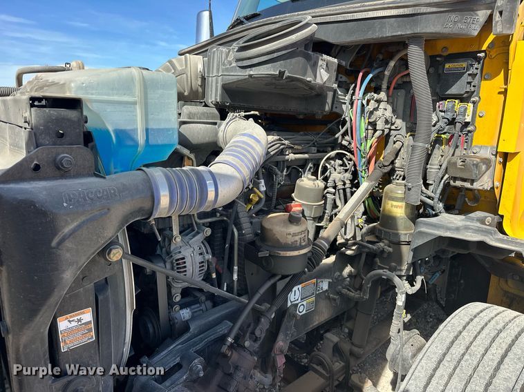 image for item EK0591 2020 Kenworth T680 semi truck