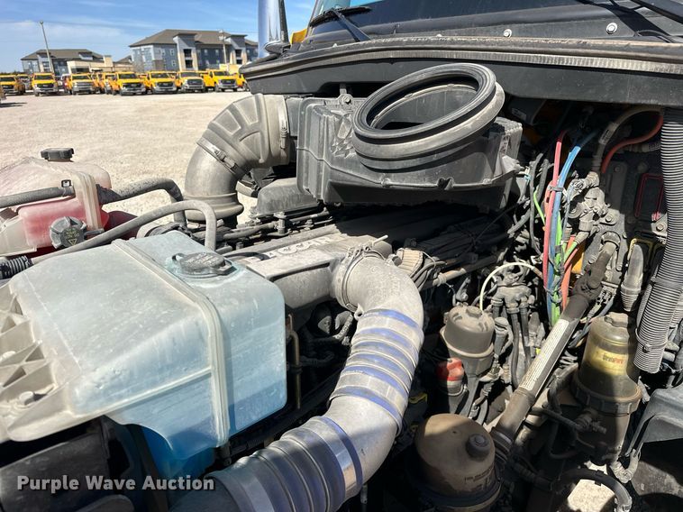 image for item EK0591 2020 Kenworth T680 semi truck