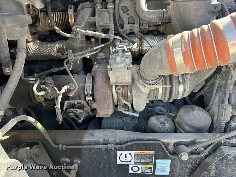 image for item EK0591 2020 Kenworth T680 semi truck