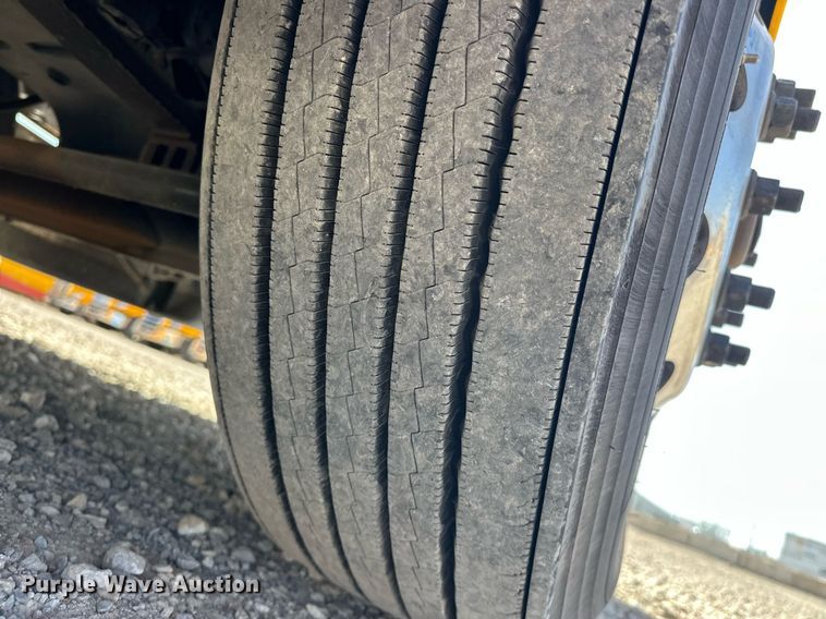 image for item EK0591 2020 Kenworth T680 semi truck