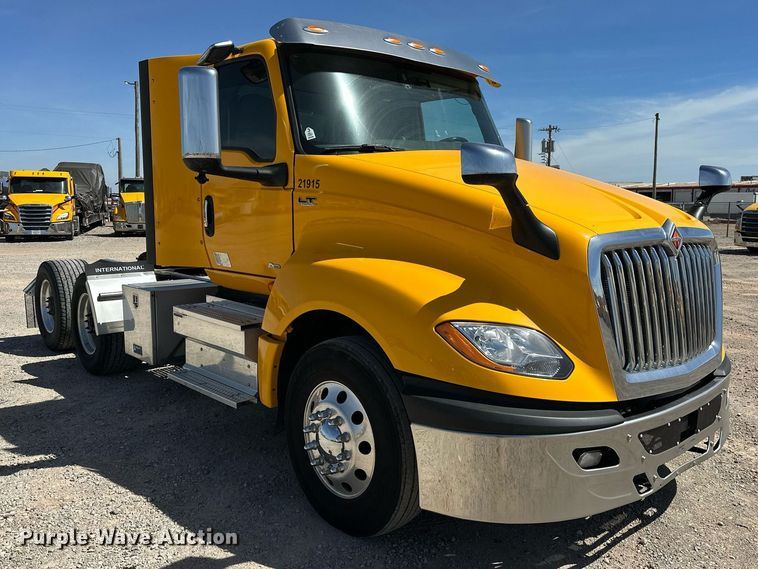 image for item EK0592 2021 International LT625 6X4 semi truck