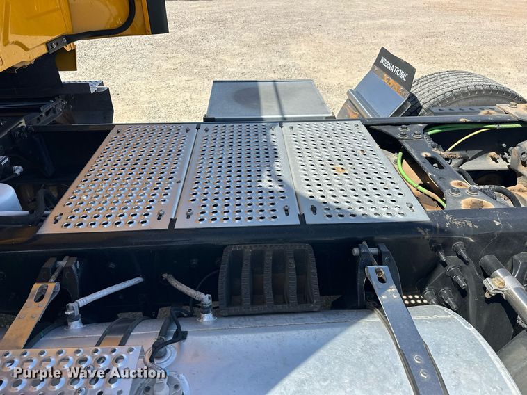 image for item EK0592 2021 International LT625 6X4 semi truck