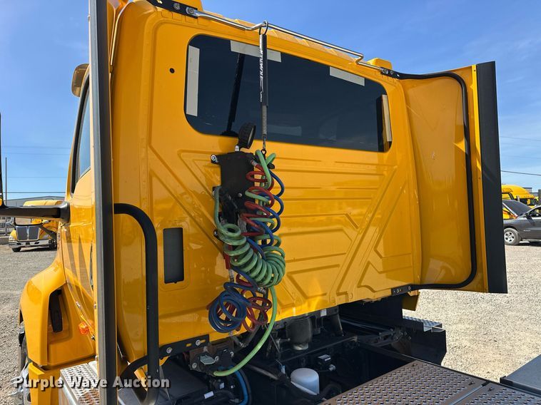 image for item EK0592 2021 International LT625 6X4 semi truck