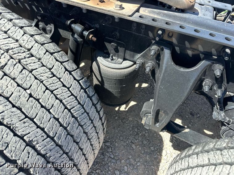 image for item EK0592 2021 International LT625 6X4 semi truck