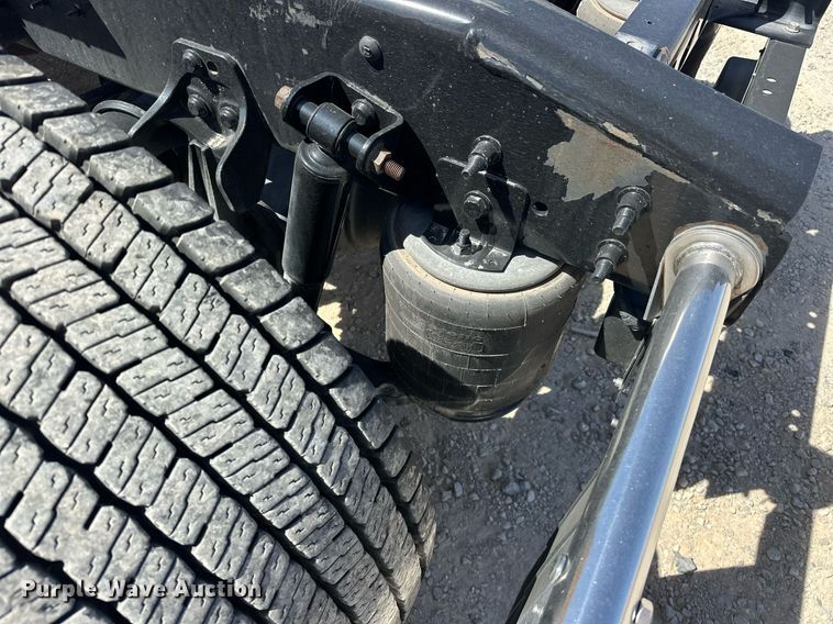 image for item EK0592 2021 International LT625 6X4 semi truck