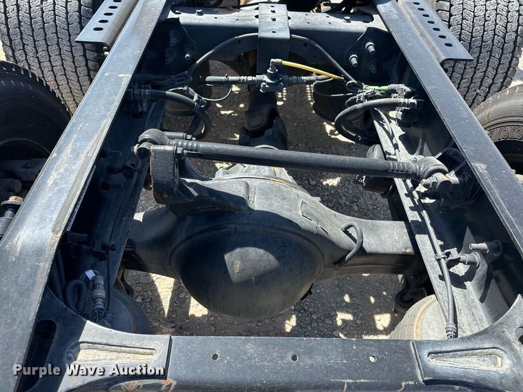 image for item EK0592 2021 International LT625 6X4 semi truck