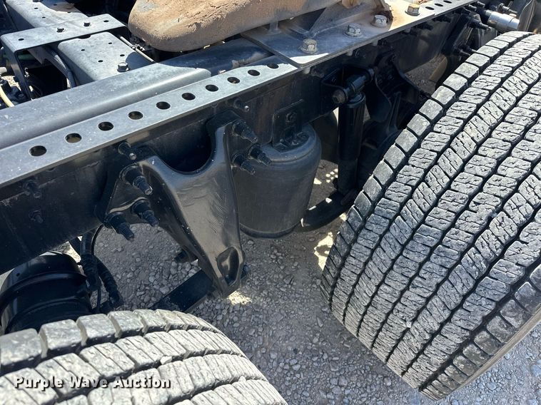 image for item EK0592 2021 International LT625 6X4 semi truck