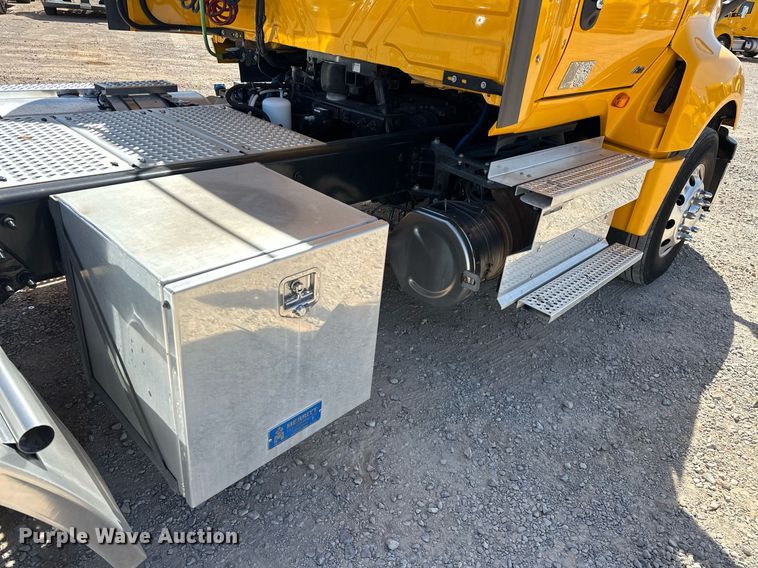 image for item EK0592 2021 International LT625 6X4 semi truck