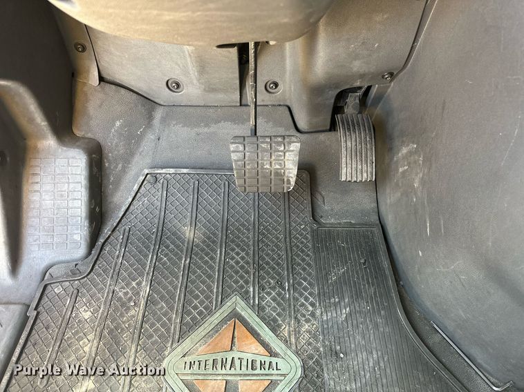 image for item EK0592 2021 International LT625 6X4 semi truck