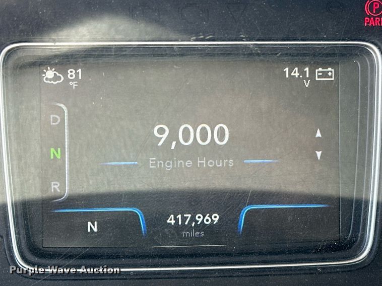 image for item EK0592 2021 International LT625 6X4 semi truck