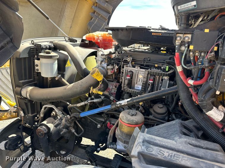 image for item EK0592 2021 International LT625 6X4 semi truck