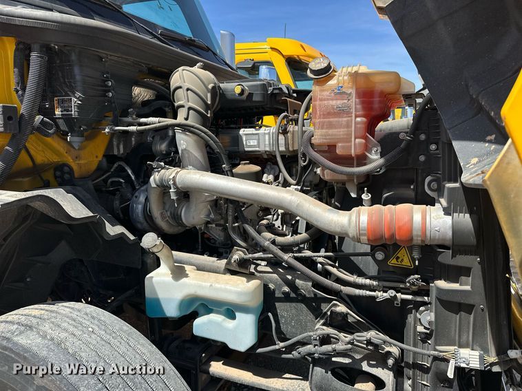 image for item EK0592 2021 International LT625 6X4 semi truck