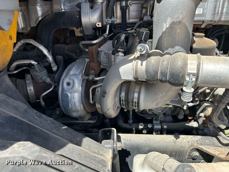 image for item EK0592 2021 International LT625 6X4 semi truck