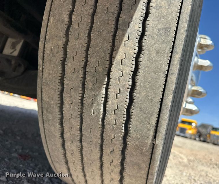 image for item EK0592 2021 International LT625 6X4 semi truck