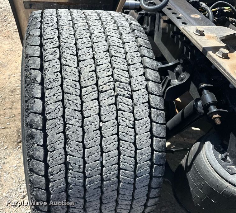 image for item EK0592 2021 International LT625 6X4 semi truck