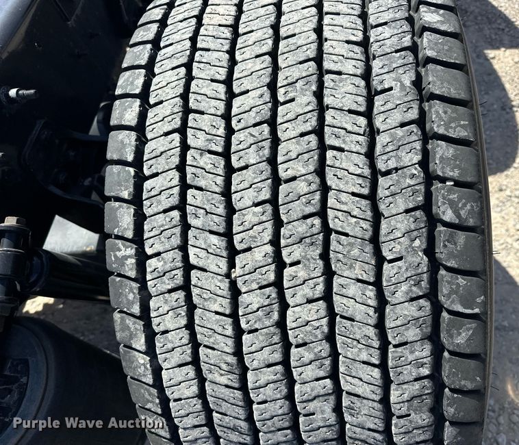 image for item EK0592 2021 International LT625 6X4 semi truck