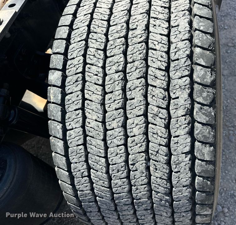 image for item EK0592 2021 International LT625 6X4 semi truck