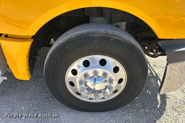 image for item EK0592 2021 International LT625 6X4 semi truck