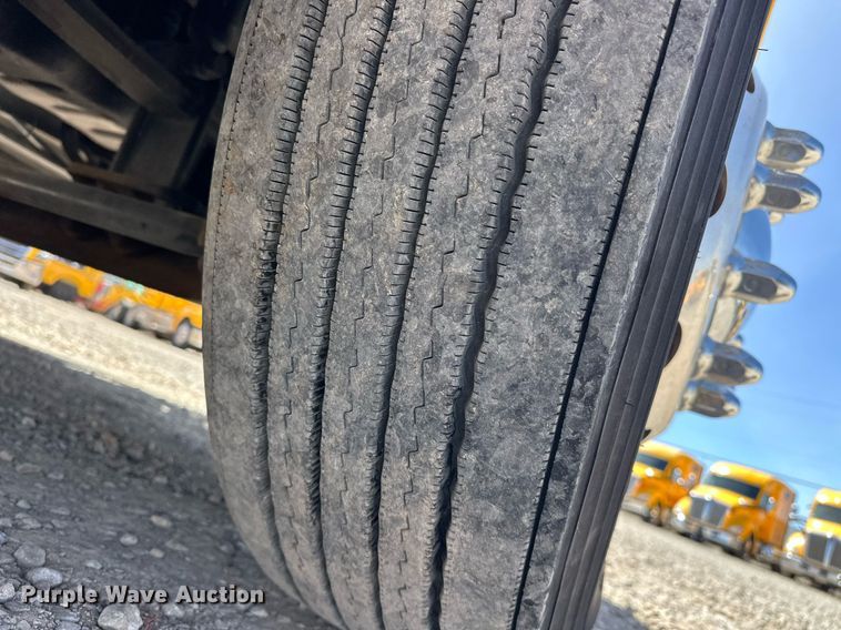 image for item EK0592 2021 International LT625 6X4 semi truck