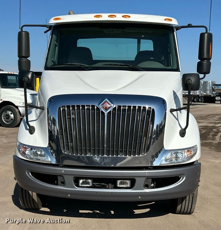 image for item EK2732 2015 International 8600 SBA semi truck