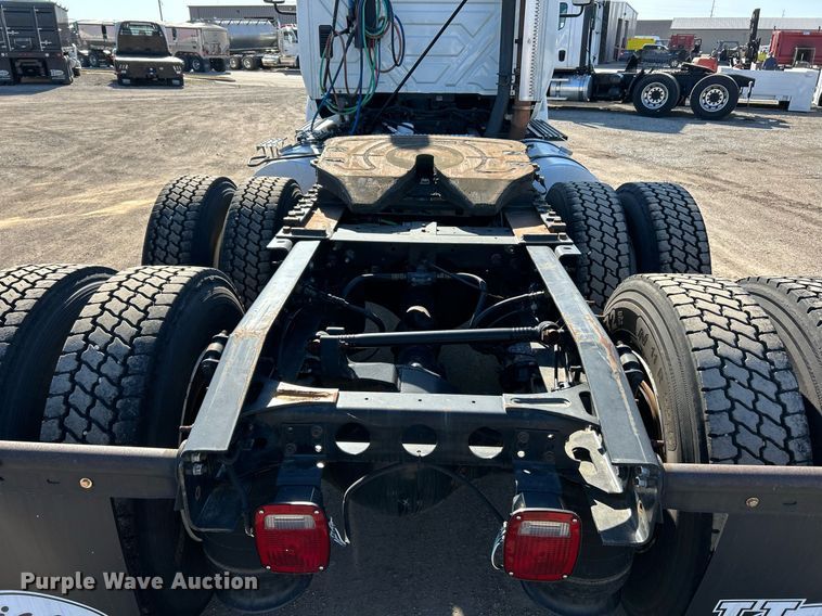 image for item EK2732 2015 International 8600 SBA semi truck