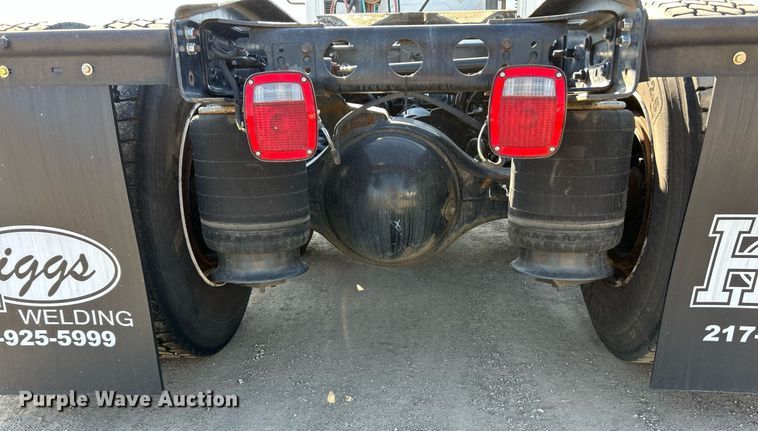 image for item EK2732 2015 International 8600 SBA semi truck