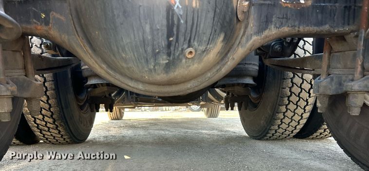 image for item EK2732 2015 International 8600 SBA semi truck