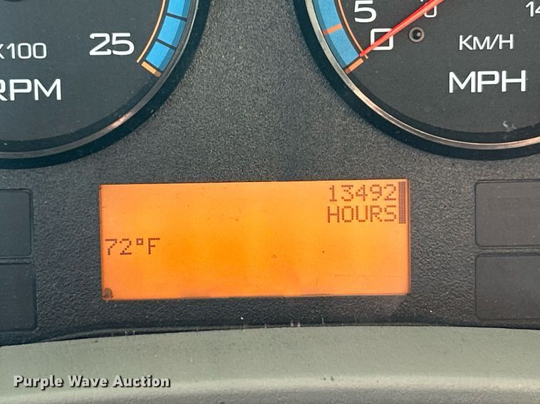 image for item EK2732 2015 International 8600 SBA semi truck