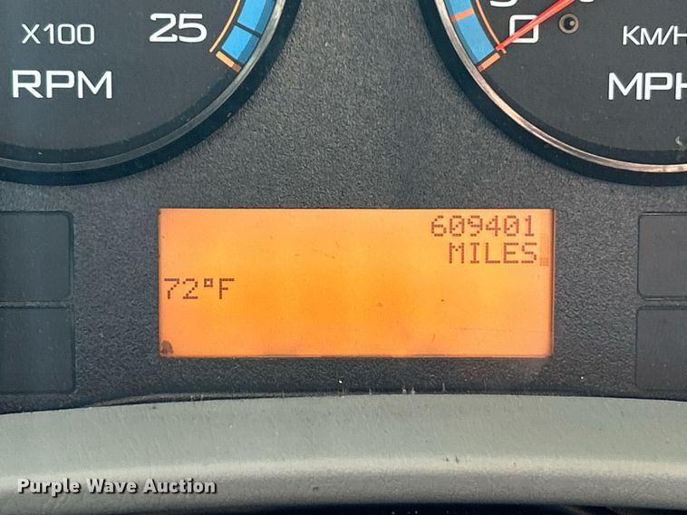 image for item EK2732 2015 International 8600 SBA semi truck