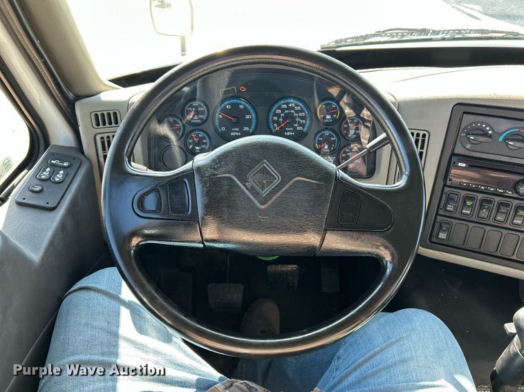 image for item EK2732 2015 International 8600 SBA semi truck