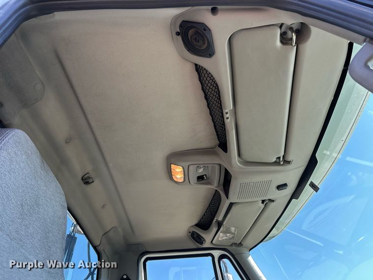 image for item EK2732 2015 International 8600 SBA semi truck