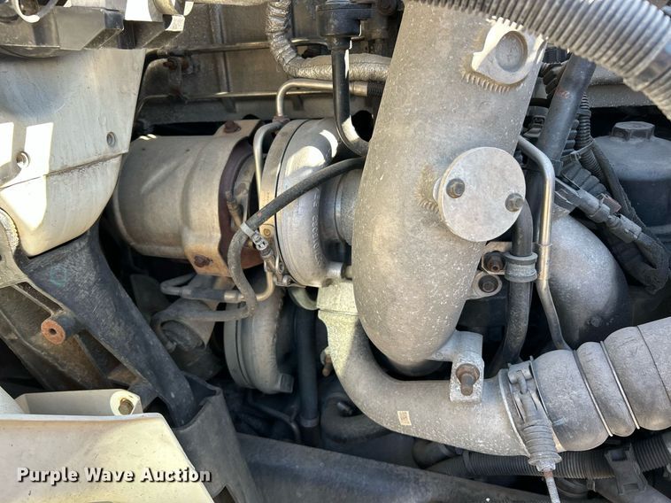 image for item EK2732 2015 International 8600 SBA semi truck