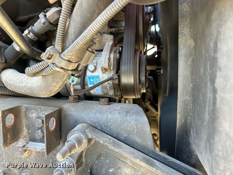 image for item EK2732 2015 International 8600 SBA semi truck