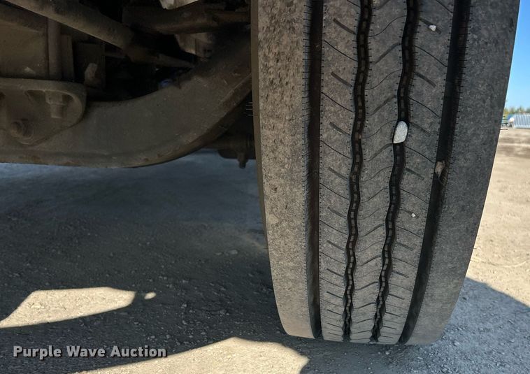 image for item EK2732 2015 International 8600 SBA semi truck