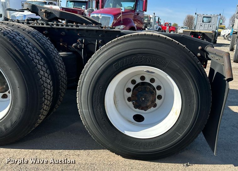 image for item EK2732 2015 International 8600 SBA semi truck