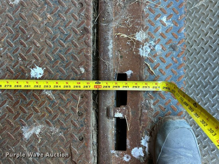 image for item EK2733 Morgan box bed