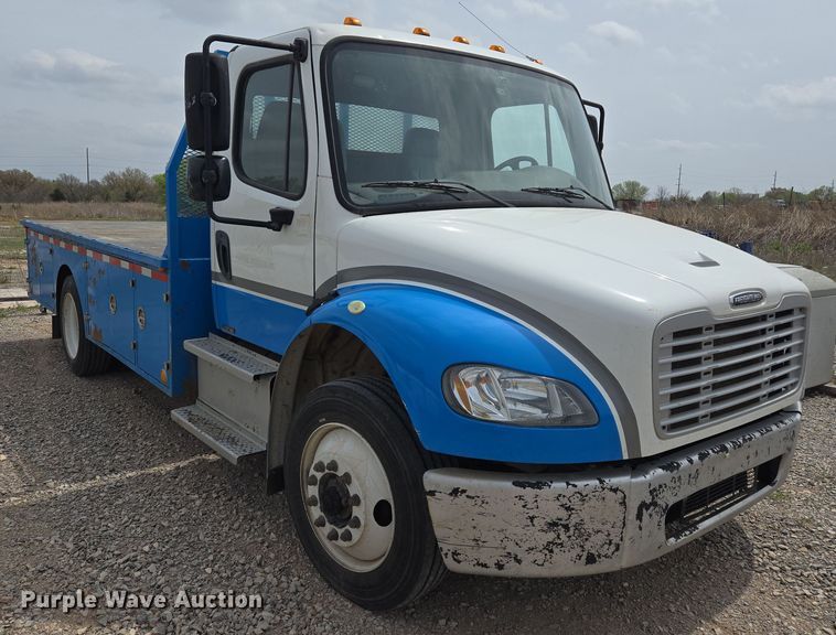 image for item EL5508 2015 Freightliner M2 flatbed truck