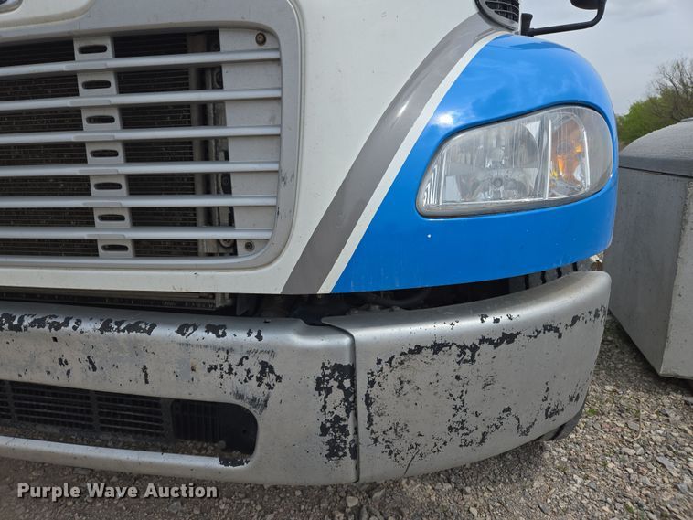 image for item EL5508 2015 Freightliner M2 flatbed truck