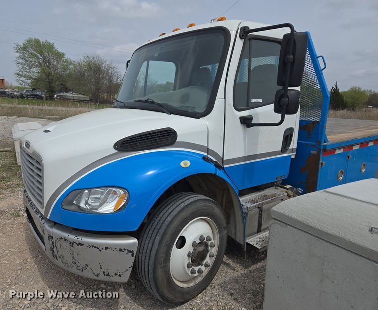 image for item EL5508 2015 Freightliner M2 flatbed truck