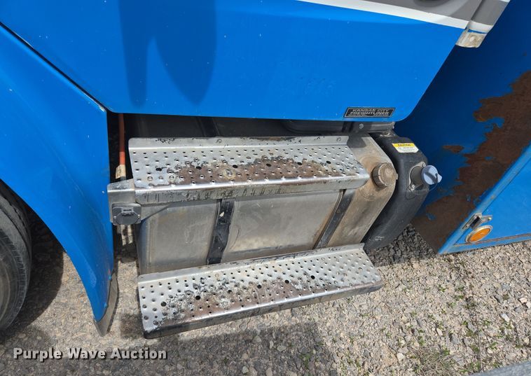 image for item EL5508 2015 Freightliner M2 flatbed truck