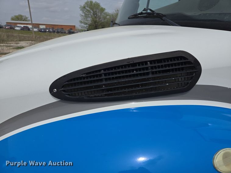 image for item EL5508 2015 Freightliner M2 flatbed truck