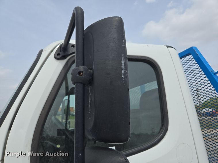 image for item EL5508 2015 Freightliner M2 flatbed truck
