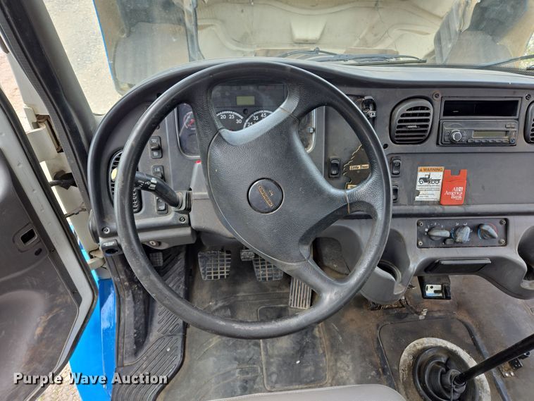 image for item EL5508 2015 Freightliner M2 flatbed truck