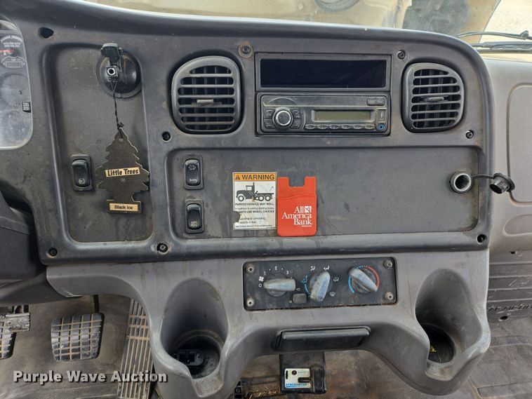 image for item EL5508 2015 Freightliner M2 flatbed truck