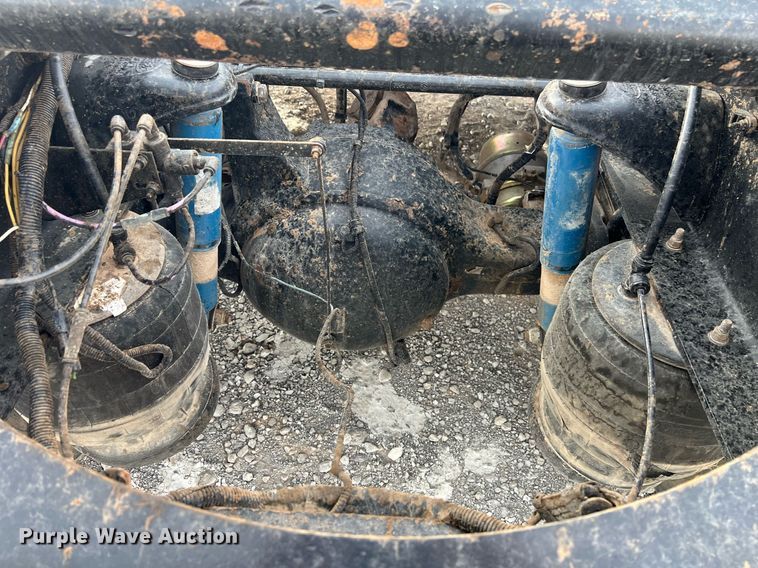 image for item EL5547 2013 Peterbilt 367 semi truck